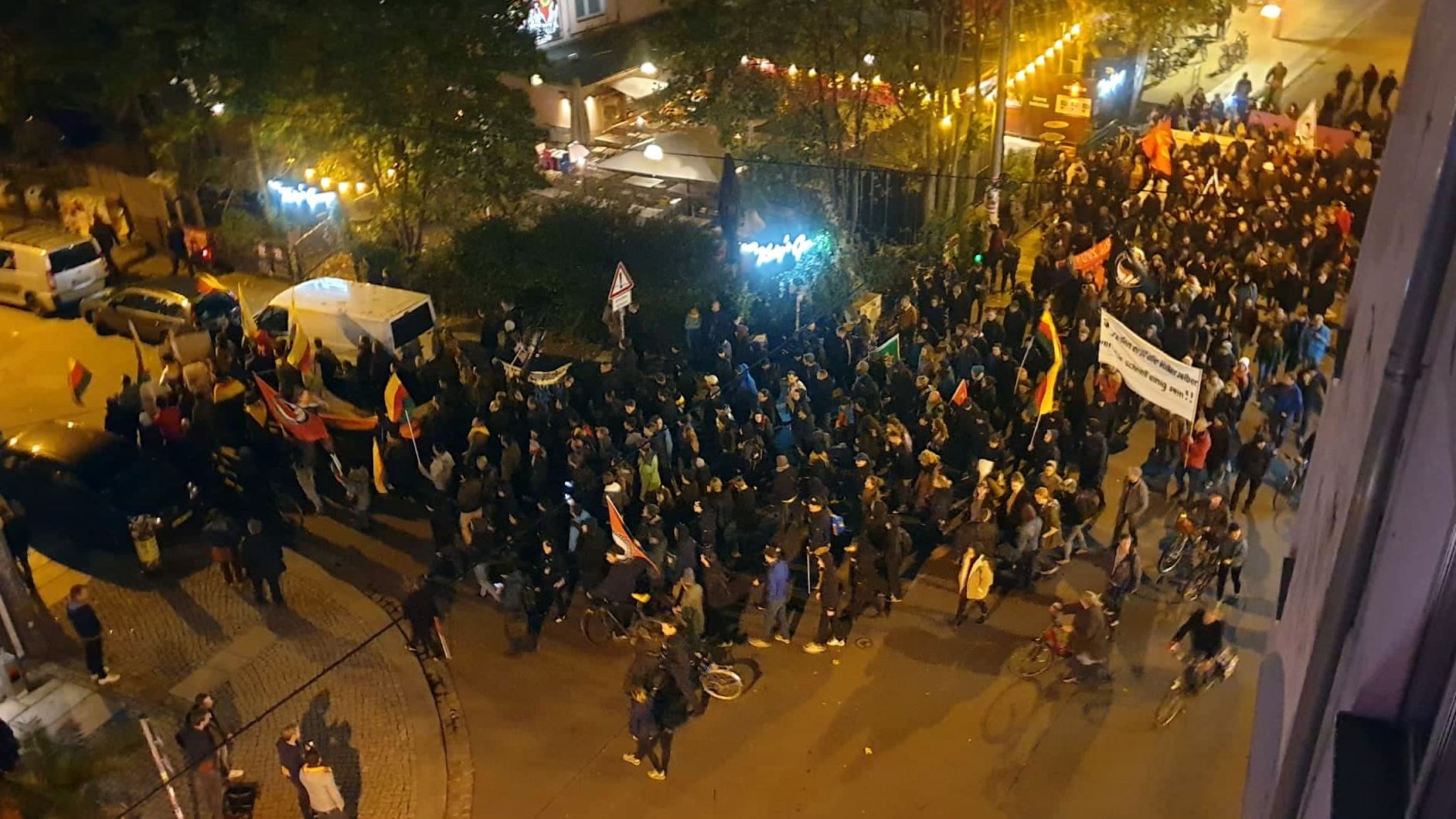 Demonstration durch die Neustadt