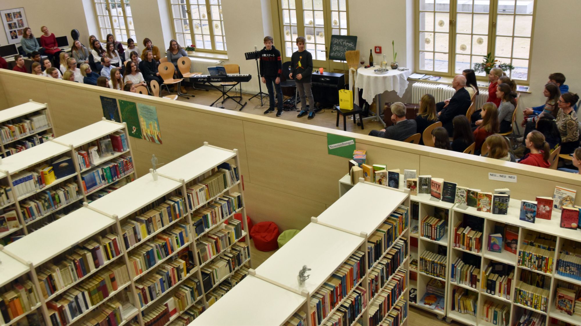 Schulbibliothek im Romain-Rolland-Gymmnasium