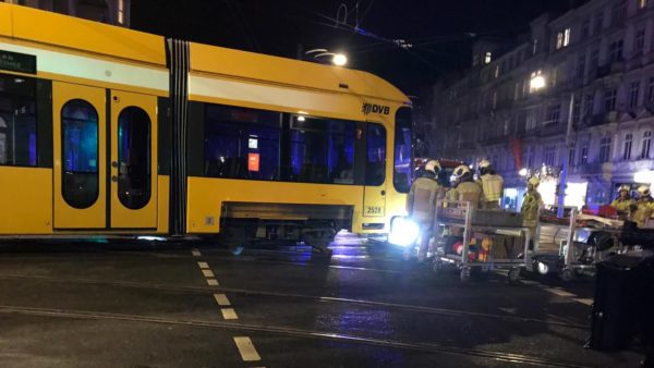 Bahnen der Linien 6 und 13 mussten umgeleitet werden.