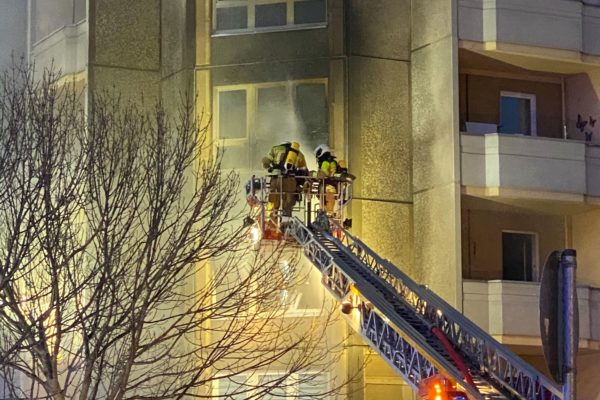 Insgesamt 58 Einsatzkräfte waren im Einsatz. Foto: Roland Halkasch