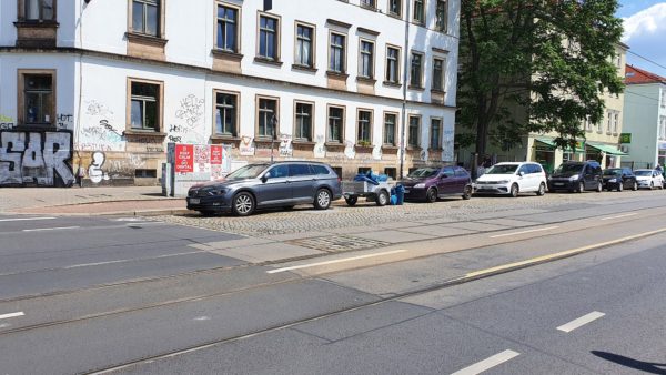 Die ersten vier Autos sind Knöllchen-Kandidaten zu je 55,- Euro.