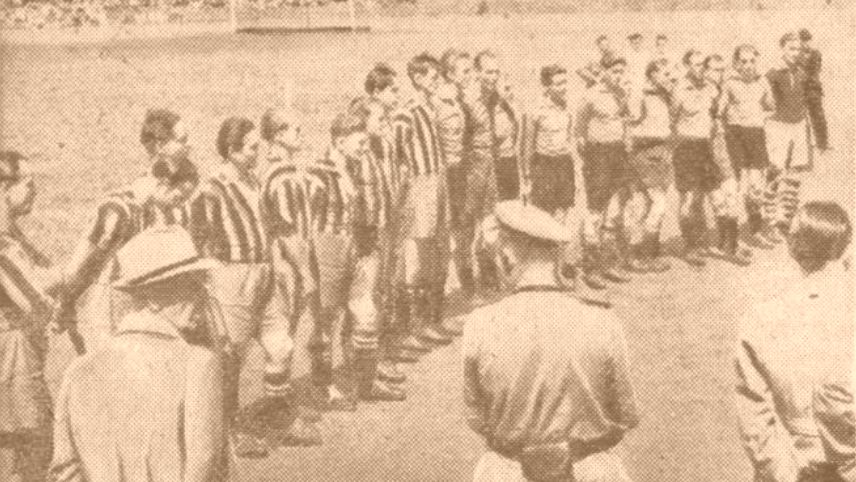 Die Altstädter in rot, die Neustädter in schwarz-weiß. Foto: Tageszeitung von 1945