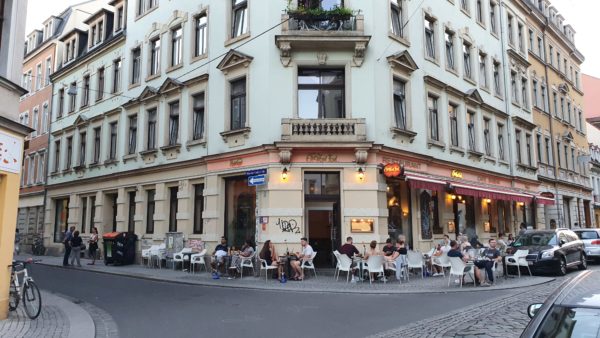 Habibi an der Ecke Louisen-/Martin-Luther-Straße