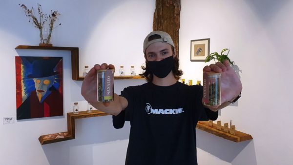 Roman Skotschenko verkauft nicht berauschende Cannabis-Produkte.