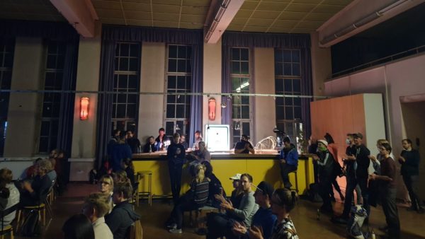 Die bislang letzte Live-Veranstaltung von Undsonstso gab es im Otto-Grotewohl-Saal auf dem Drewag-Gelände an der Friedensstraße. Foto: Anett Lentwojt/Kennst Du Dresden