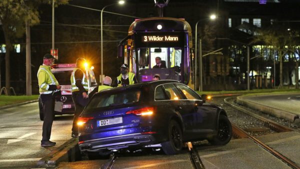 Die Linie 3 war mehr als eine Stunde blockiert. Foto: Roland Halkasch