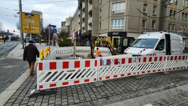 Die Ein- und Ausfahrt der Alaunstraße ist noch bis Freitag gesperrt.