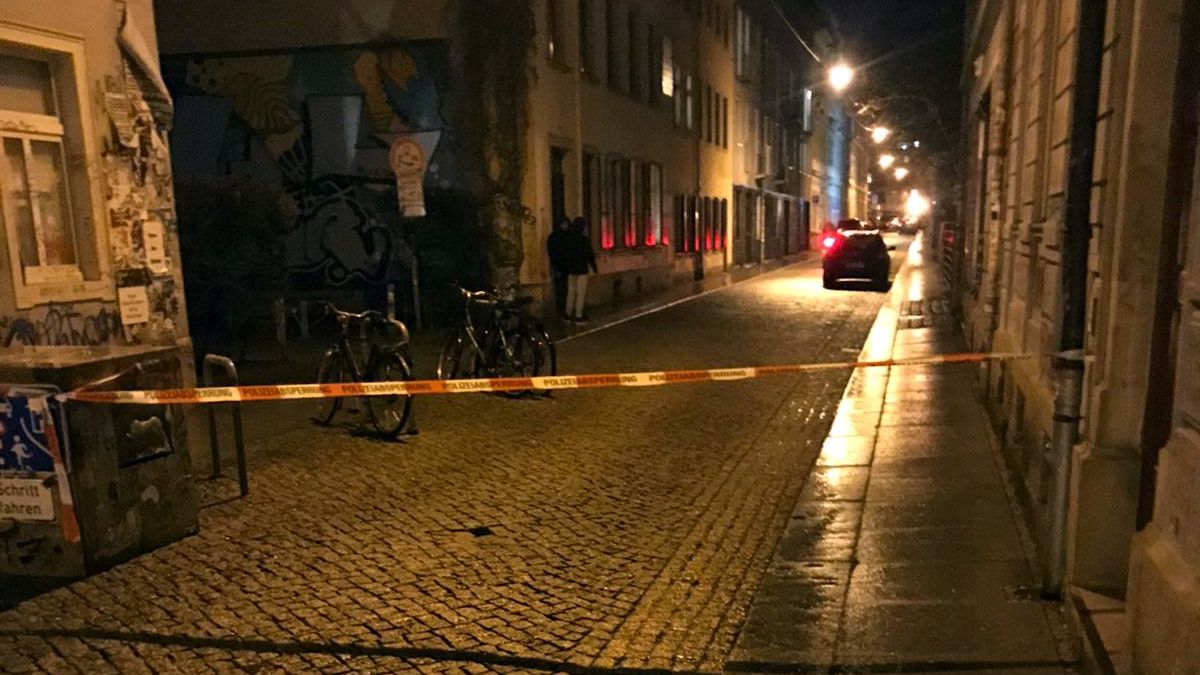 Vorerst mit Flatterband abgesperrt: die Böhmische Straße