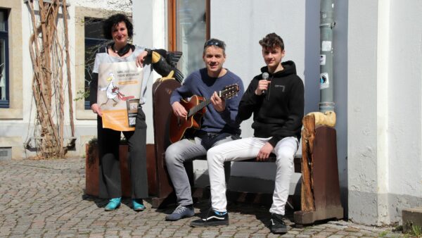 Zeichnerin Anette Maro, Musiker Uwe und Aenaes Fink (v.l.)