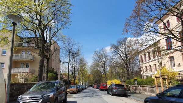 Der Teil zwischen Marienallee und Prießnitzstraße ist bereits fertig.