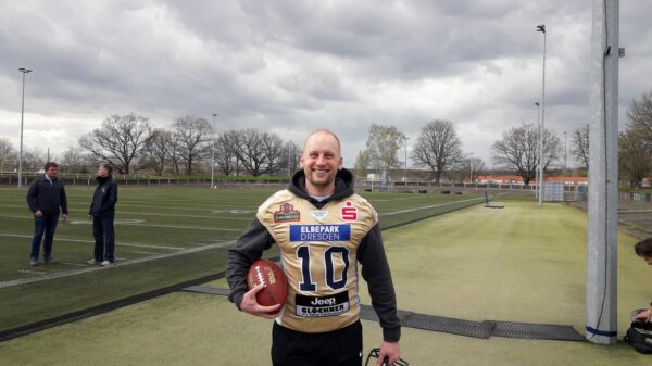 Freut sich sichtlich auf Saisonbeginn: Quarterback Seidel - Foto: Jonas Breitner