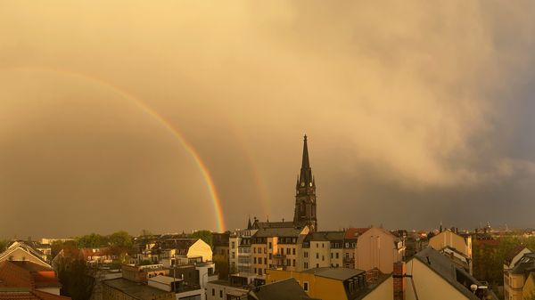 Regenbogen vorm Sonnenuntergang - Foto: Raik Kunath