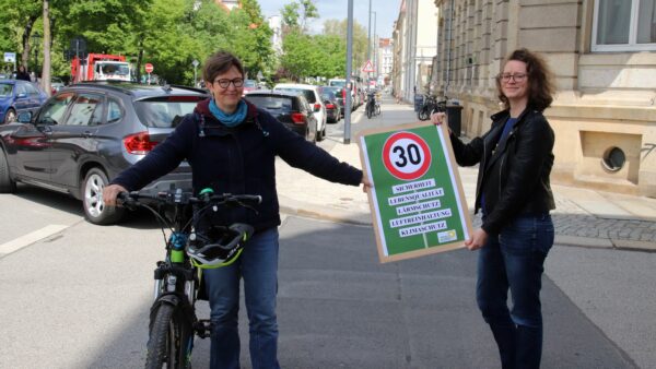 Grünen-Politikerinnen Ulrike Caspary und Susanne Krause.