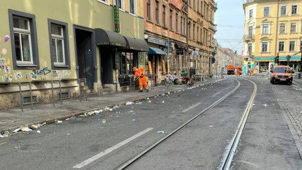 Mitarbeiter der Stadtreinigung im Einsatz.