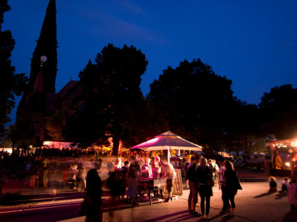 Umsonst & Draußen findet dieses Jahr wieder an der Garnisonskirche statt. Foto: Philipp Lindenau