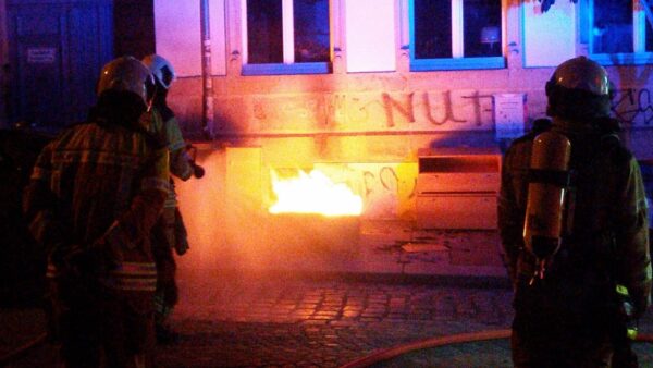 Feuerwehr im Einsatz auf der Sebnitzer Straße