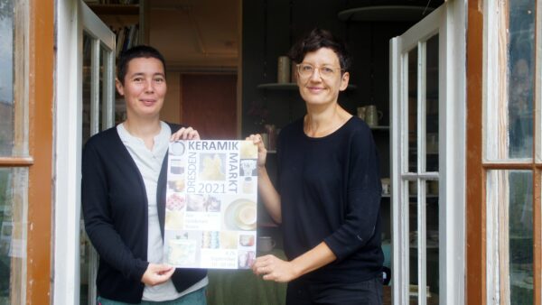 Susanne Petzold und Susanne Engelhardt organisieren den Dresdner Keramik Markt mit. Foto: Philine