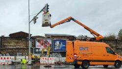 Letzte Arbeiten an der neuen Ampel