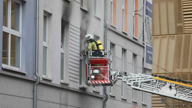 Die Feuerwehr hatte den Brand schnell unter Kontrolle. Foto: xcitePRESS