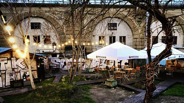 Sommerwirtschaft "Hechtgarten" am Bischofsplatz - Foto: Christiane Michel