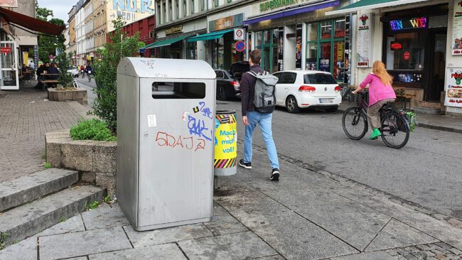 360-Liter-Container, wie gemacht für Pizza-Schachteln.