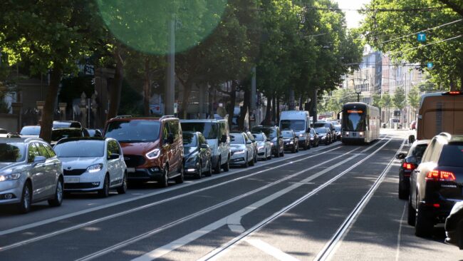 Rückstau auf der Bautzner Straße