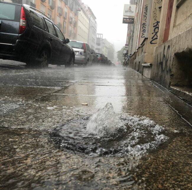 Gestern Nachmittag gab es in der Neustadt starken Regen - Foto: Haase-Media