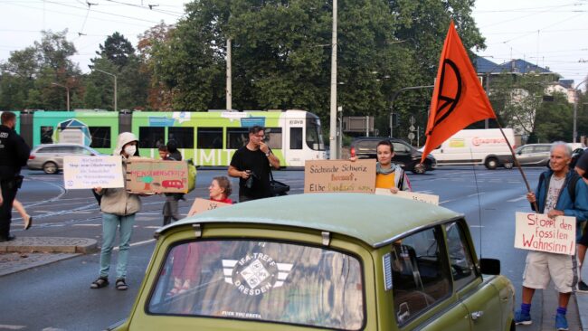 Der Trabantfahrer wurde von der Polizei gestoppt.