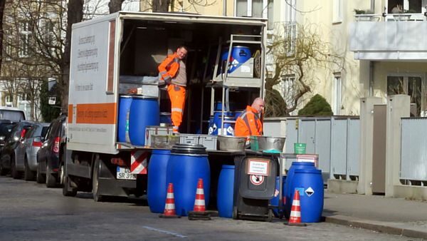 Schadstoffmobil an der Forststraße