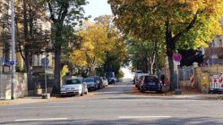 Ab Montag wird auf der Jägerstraße der Fußweg erneuert.