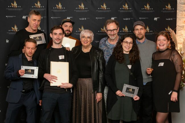 Die Dresdner Gewinner vom oka, Jazzclub Tonne und Groovestation mit Kulturstaatsministerin Claudia Roth. Foto: 
Michael Reichel 