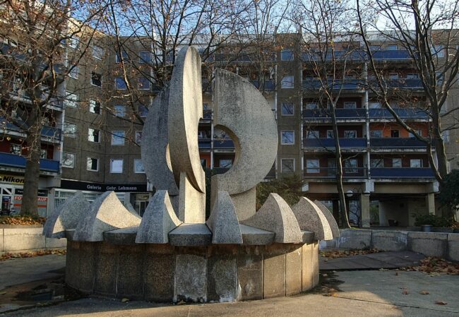 Seit 20 Jahren ohne Wasser der Kracht-Brunnen auf der östlichen Seite des Neustädter Marktes