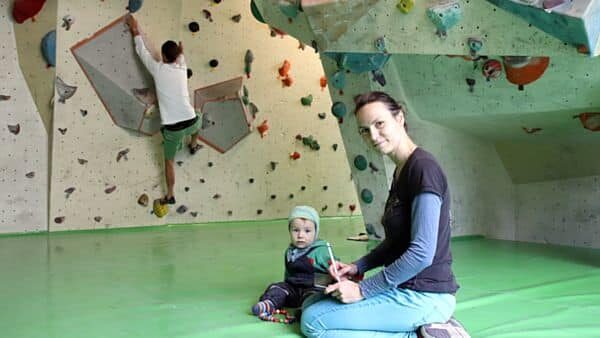 Jane und Simon in der Bouldercity: Mama was macht der Mann da?