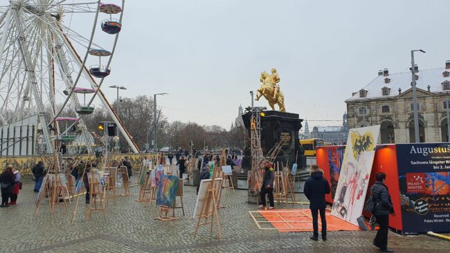 Am Wochenende wieder Bildermarkt am Goldenen Reiter