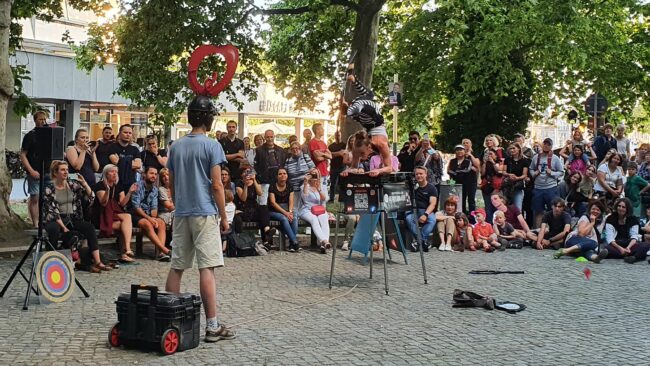 Schaubudensommer auf der Hauptstraße