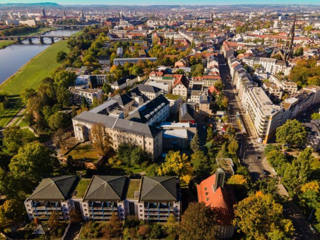 Das Diakonissenkrankenhaus zwischen Bautzner Straße und Holzhofgasse. Foto: PR/Diako