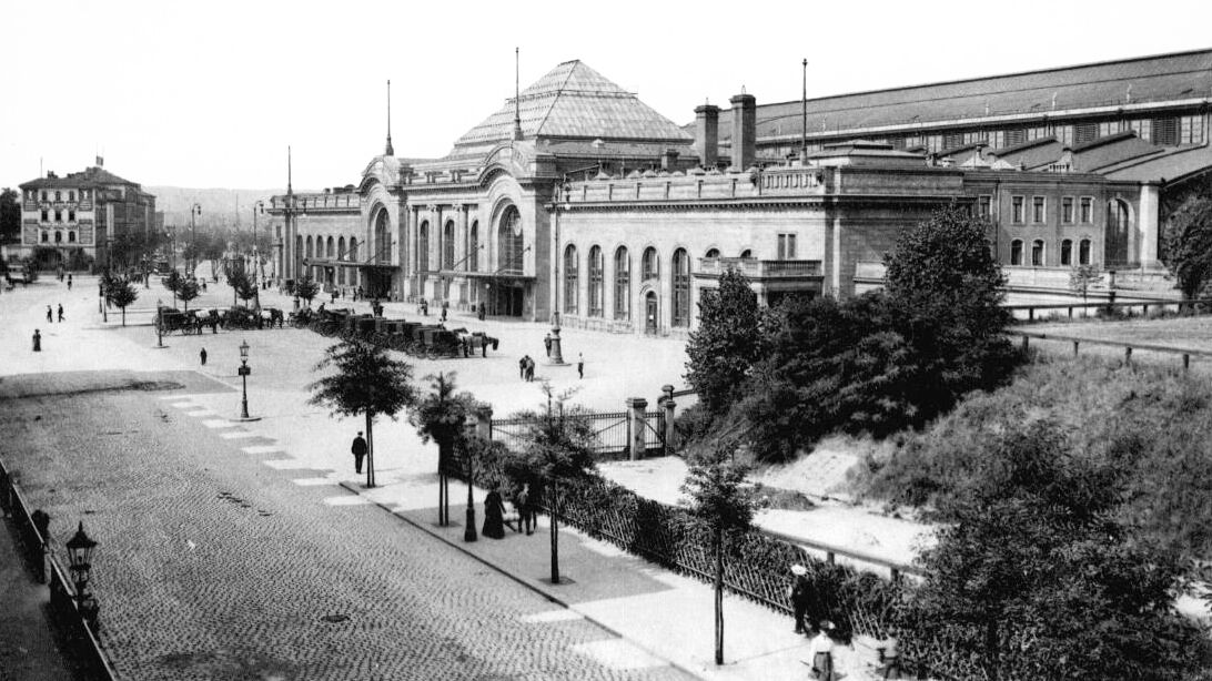 Bahnhof Dresden Neustadt - zeitgenössische Postkarte