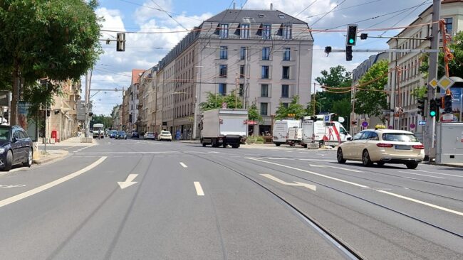 Ab Sonnabend wird der stadtauswärtige Verkehr über die Holzhofgasse geführt.