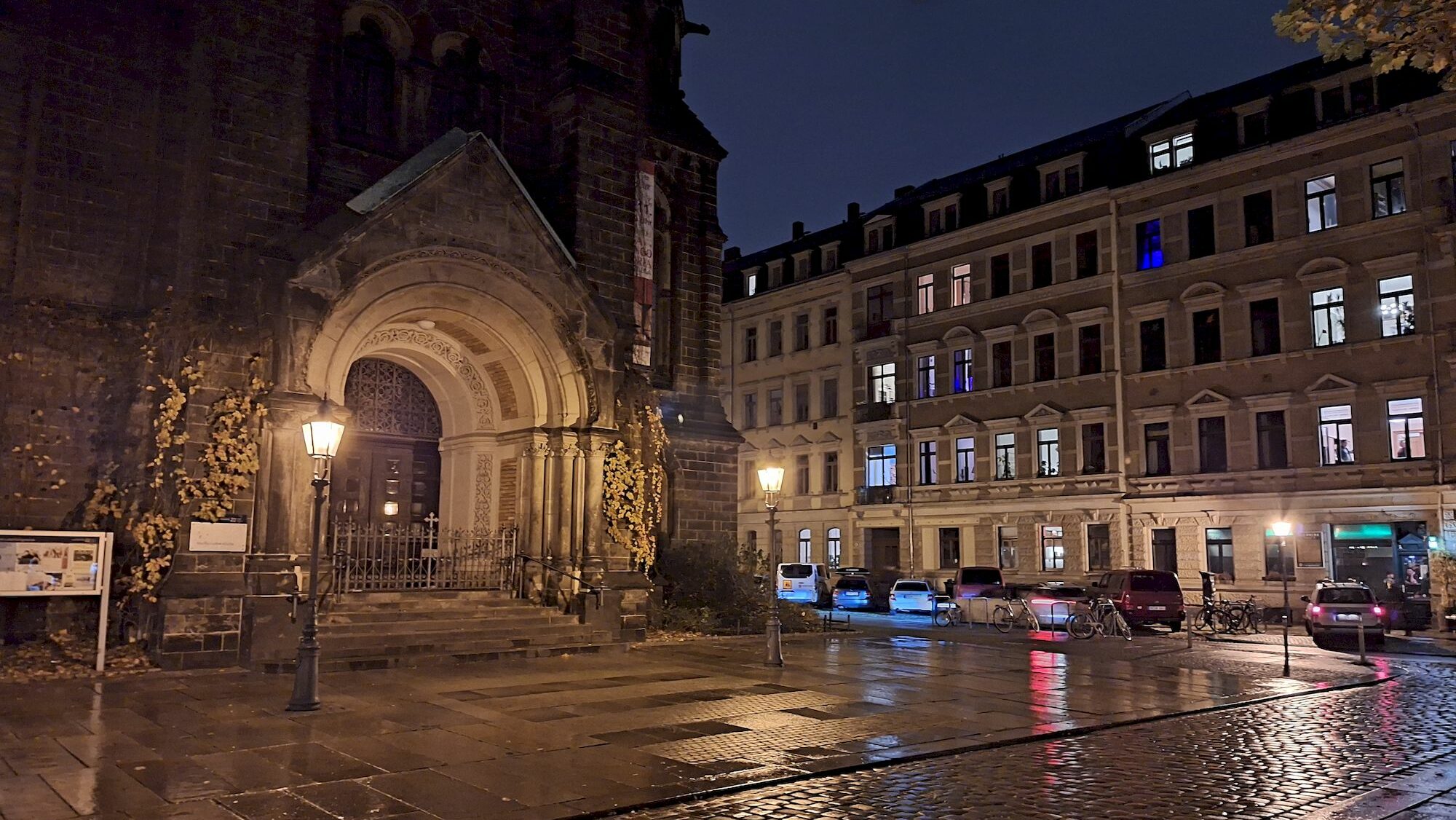 Die WirAG fragt: Wie kann man den Martin-Luther-PLatz auch in den Abendstunden freudlicher gestalten?