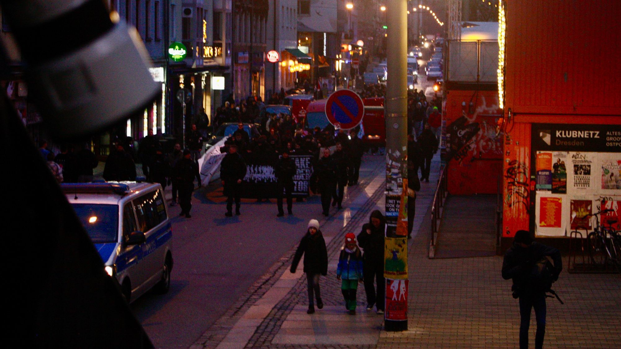 Aufzug durch die Alaunstraße - Foto: Florian Varga