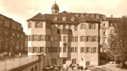 Das Narrenhäusel auf einer Postkarte aus dem Jahre 1900 - Foto: wikipedia/gemeinfrei