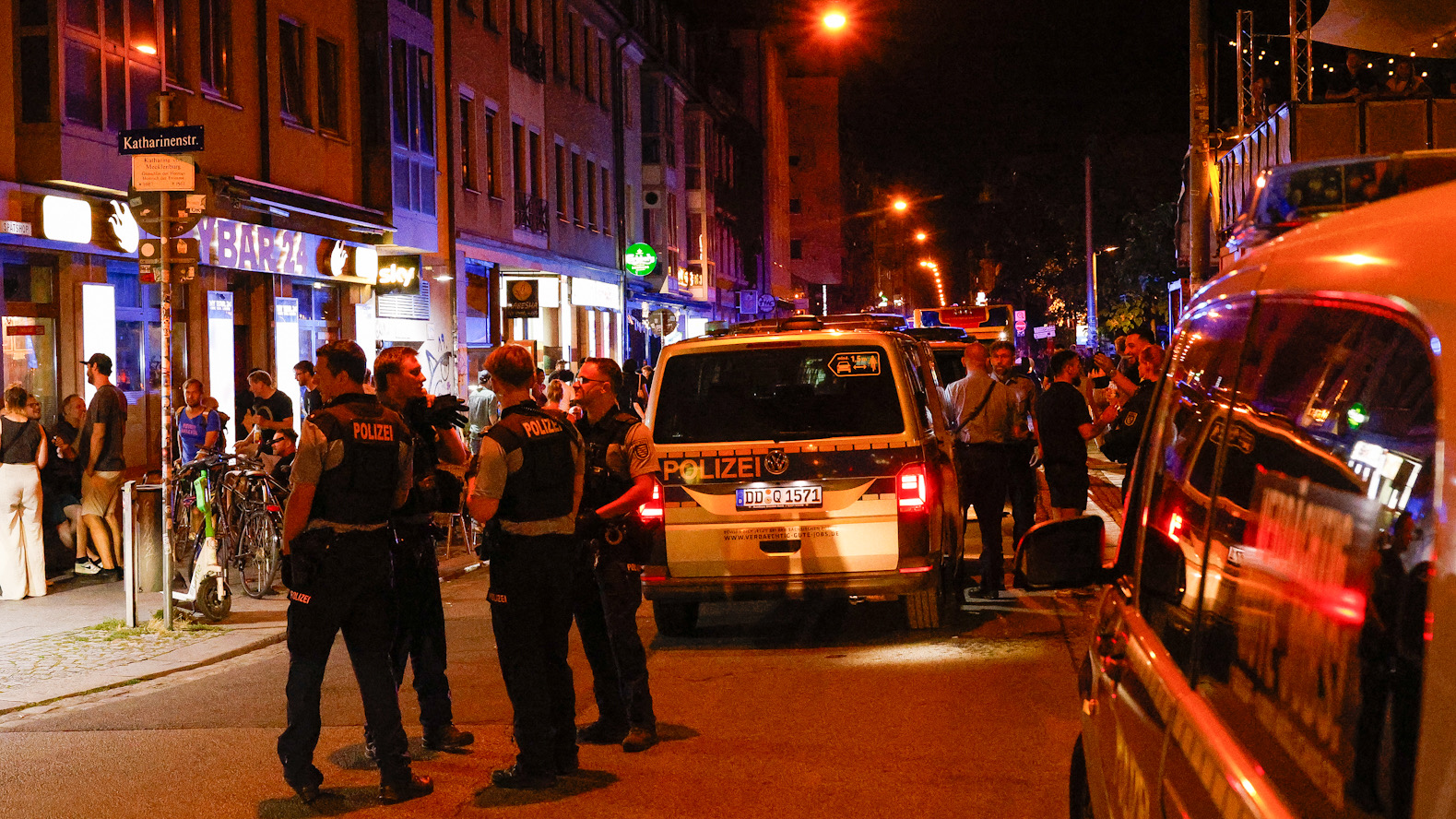 Großer Polizeieinsatz auf der Alaunstraße - Foto: Florian Varga