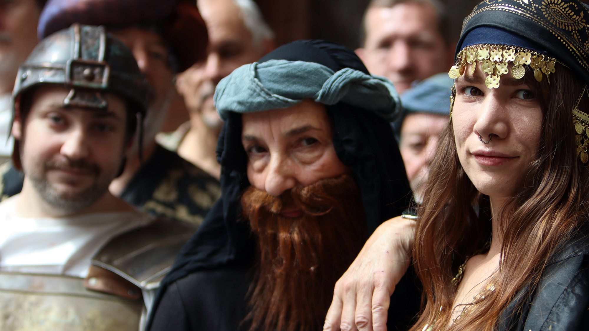 Ist hier Weibsvolk anwesend? Szene aus "Nicht der Messias" - Probenfoto Theaterruine