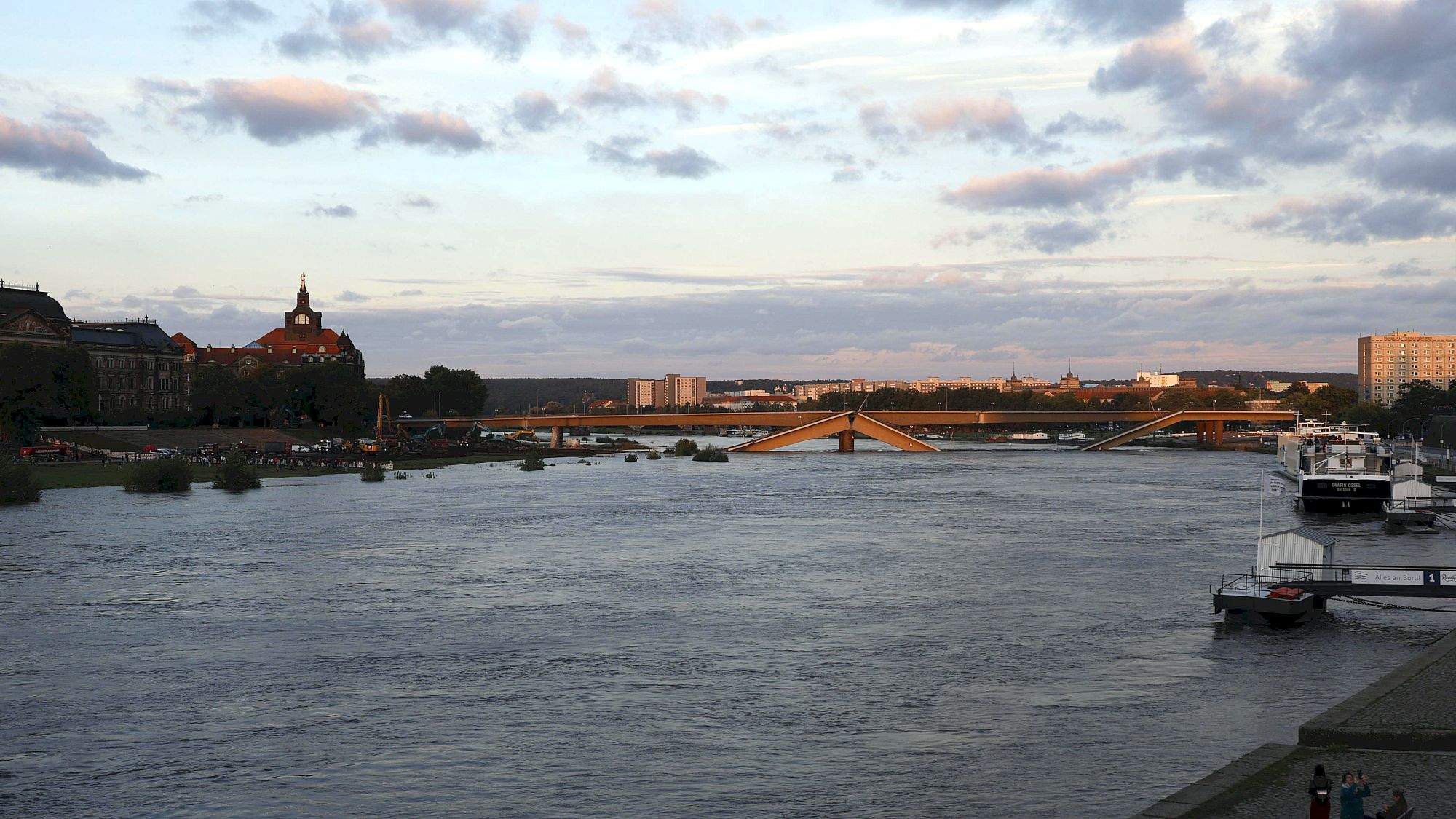 Hochwasser an der Elbe - Foto: Florian Varga