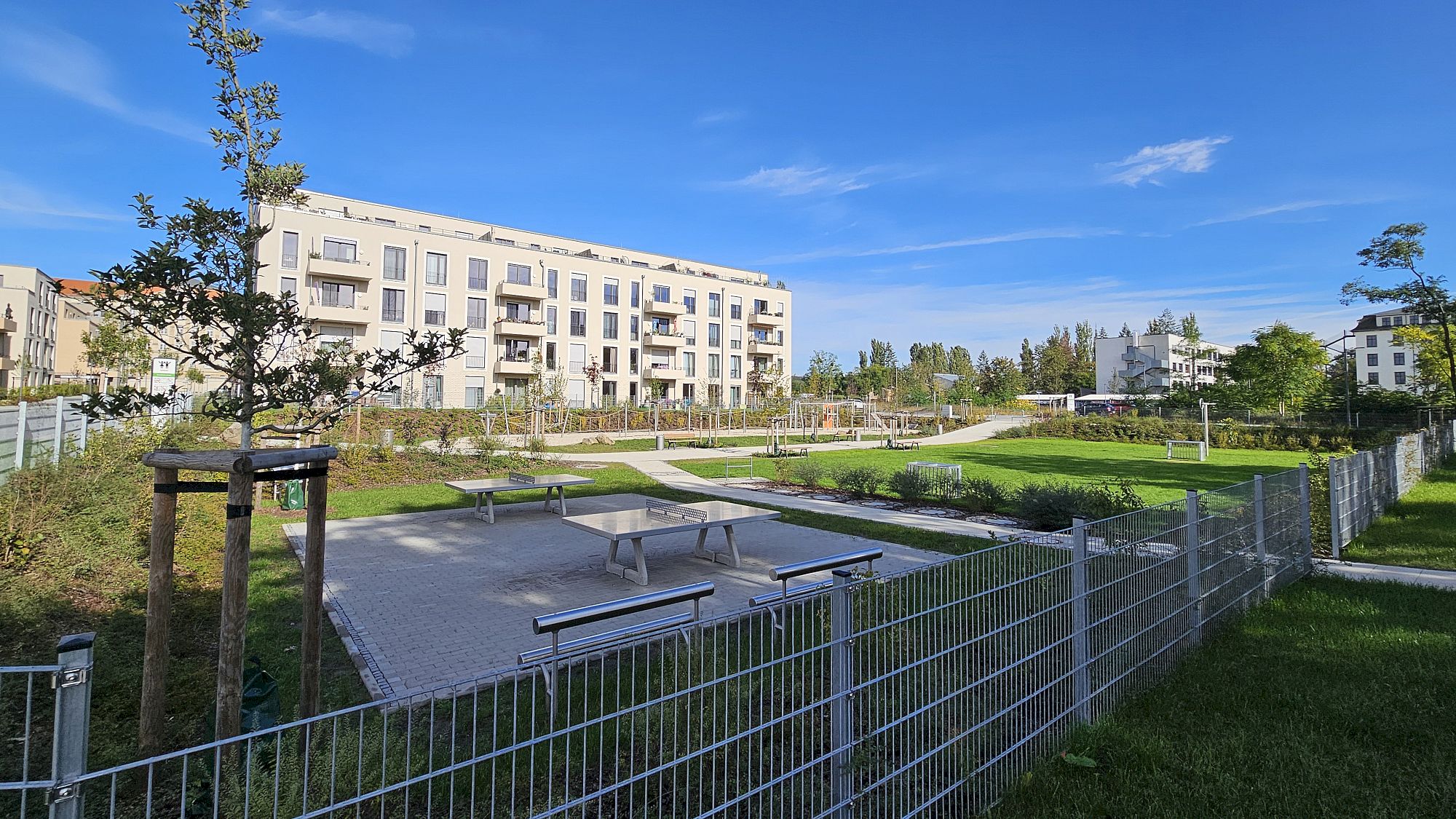 Neuer Spielplatz jenseits der Stauffenbergallee - Foto: Anton Launer