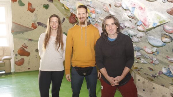 Elin Rixmann, Christoph Bobeth und Alexander Schörk haben einen Verein gegründet, um die Bouldercity zu erhalten. Foto: Anton Launer