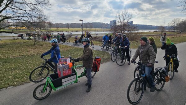 Fahrradcorso am 2. März - Foto: Anton Launer