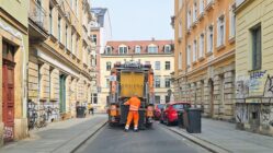 Hinweise zur Abfallentsorgung über die Feiertage Müllabfuhr im Einsatz - Foto: Anton Launer
