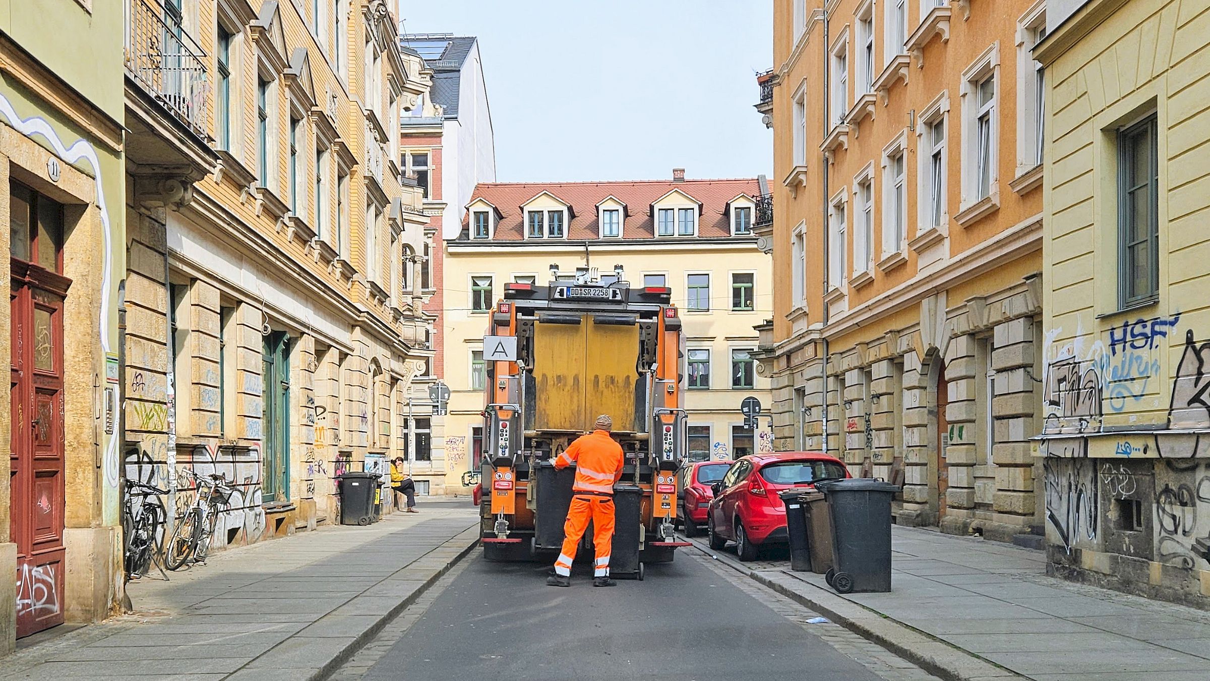 Müllabfuhr im Einsatz - Foto: Anton Launer