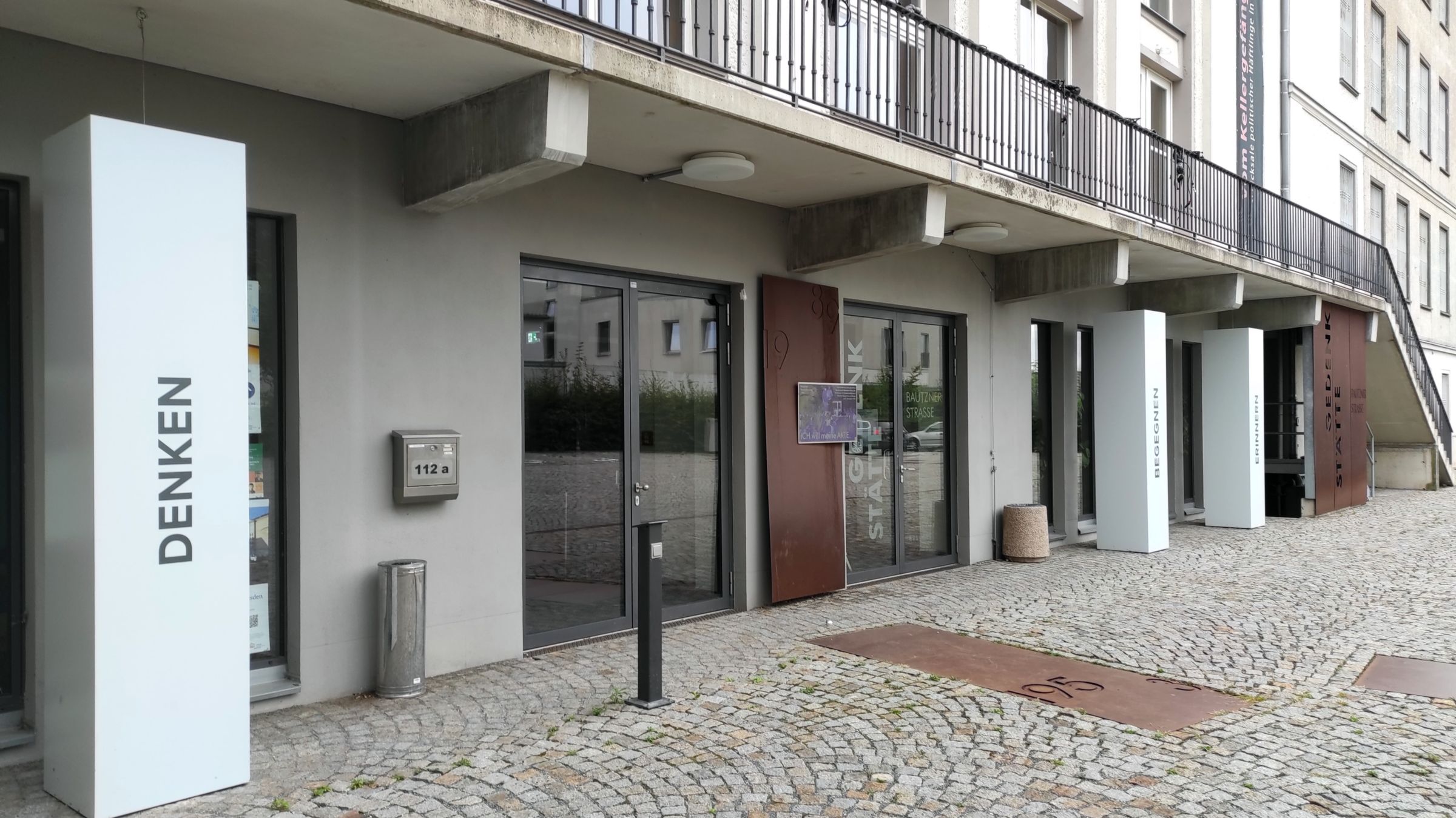 Eingang der Gedenkstätte Bautzner Straße.